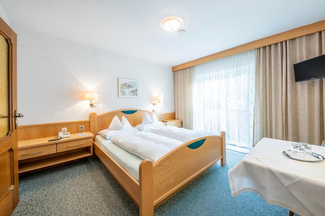 Fruehstueckspension-Appartementhaus Wasserer Бад Клайнкирххайм Екстериор снимка
