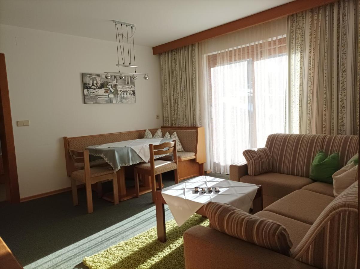 Fruehstueckspension-Appartementhaus Wasserer Бад Клайнкирххайм Екстериор снимка