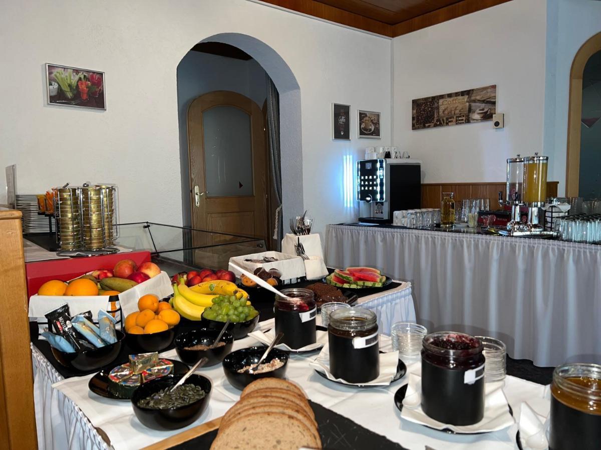 Fruehstueckspension-Appartementhaus Wasserer Бад Клайнкирххайм Екстериор снимка