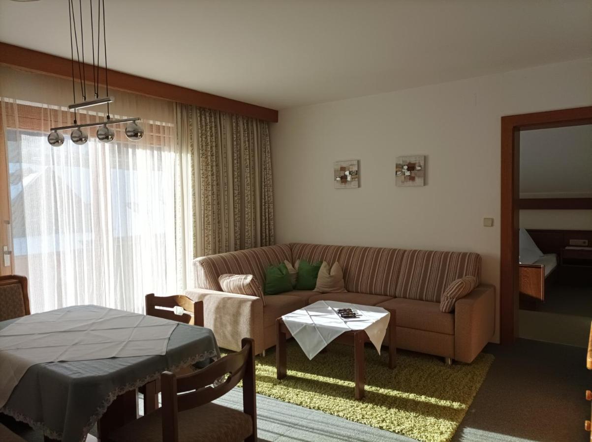 Fruehstueckspension-Appartementhaus Wasserer Бад Клайнкирххайм Екстериор снимка