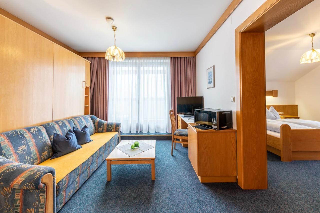 Fruehstueckspension-Appartementhaus Wasserer Бад Клайнкирххайм Екстериор снимка