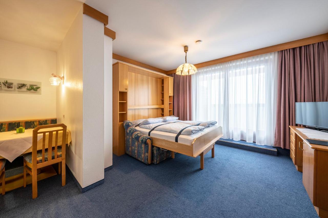 Fruehstueckspension-Appartementhaus Wasserer Бад Клайнкирххайм Екстериор снимка